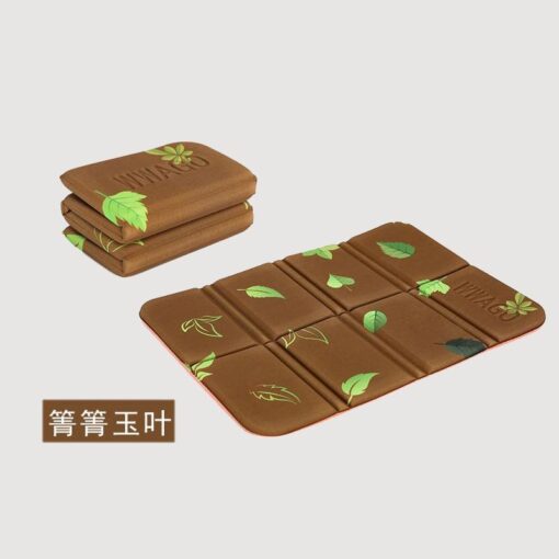 Outdoor Beach Picnic Folding Camping Mat Multiplayer Waterproof Sleeping Camping Pad Mat Moistureproof Beautiful Blanket